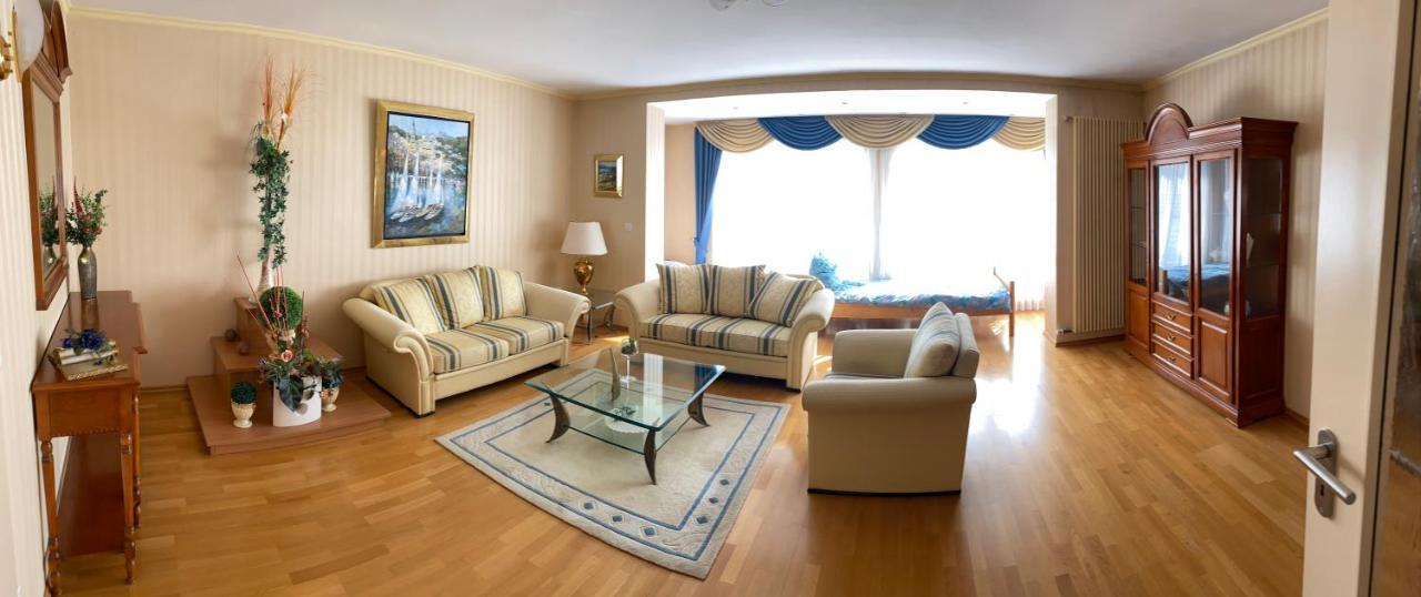 Schickes Appartement Im Haus Der Bilder Abenberg Eksteriør billede